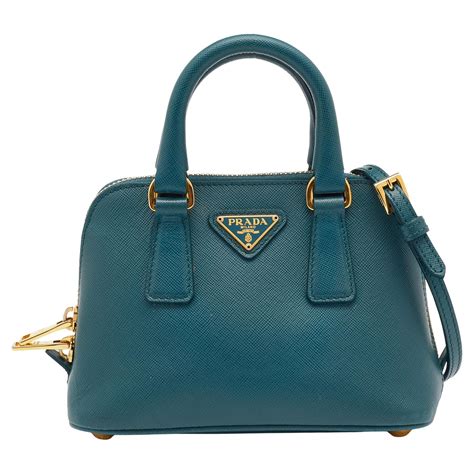 prada saffiano promenade